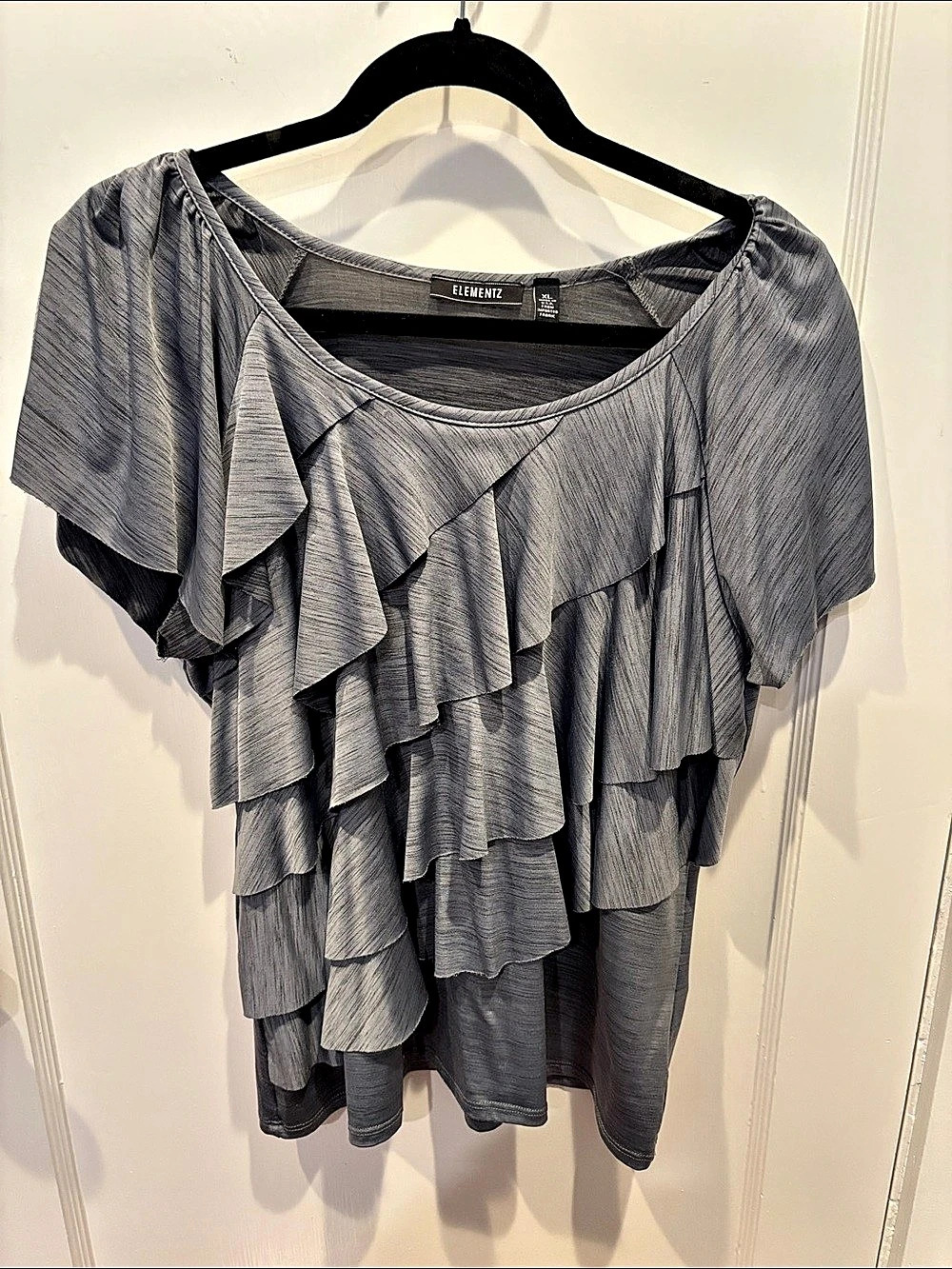 Elementz Women's Gray Ruffle Top Size XL BN106